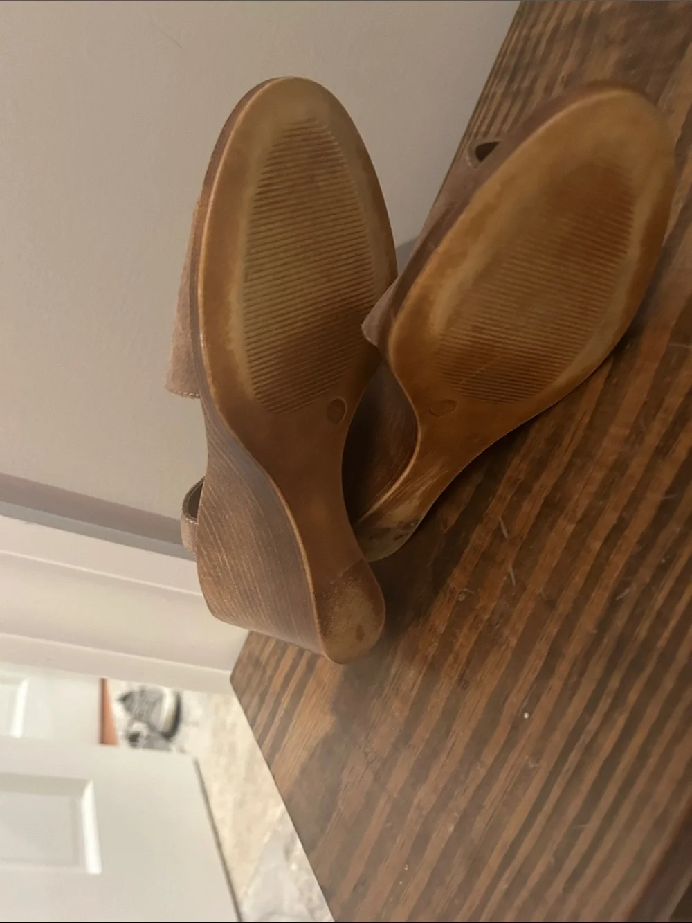 Sophia Milano Women’s Size 8 Taupe Suede Wedge Sandals Made in Italy Slingback